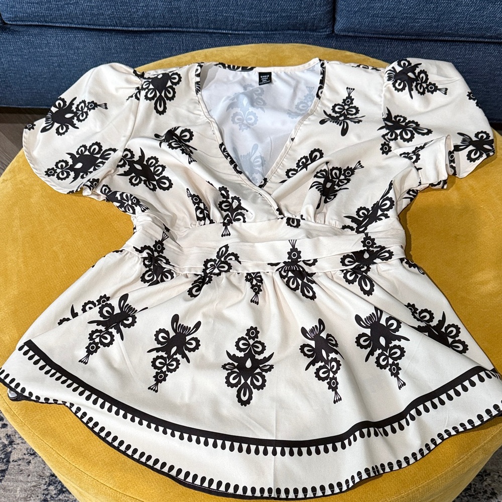 SHEIN Black and Cream Floral Blouse